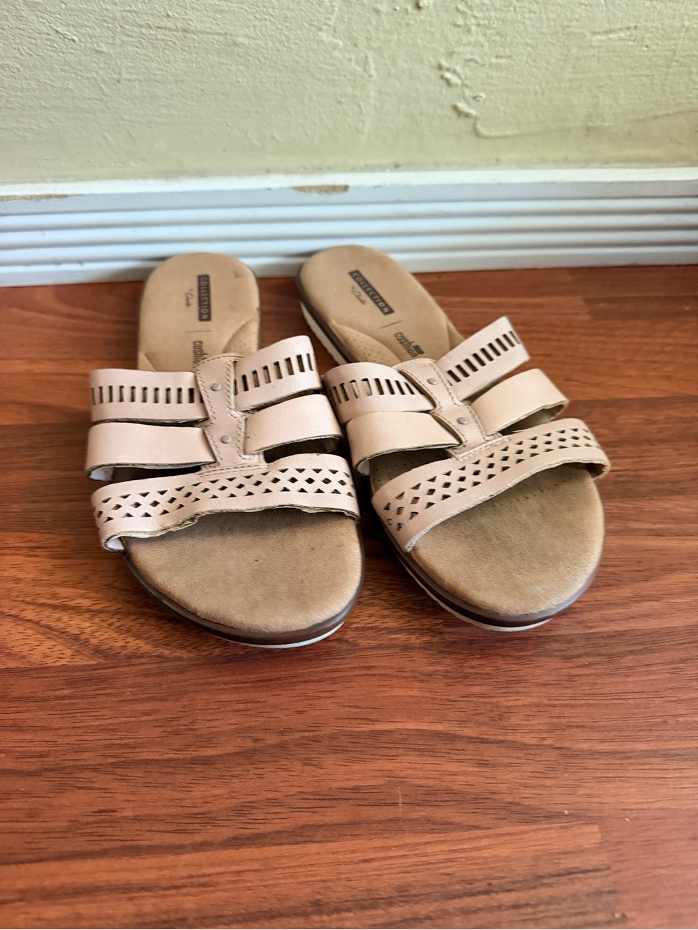 Clarks Nude/Tan Leather Slide Sandals with Cutout Straps